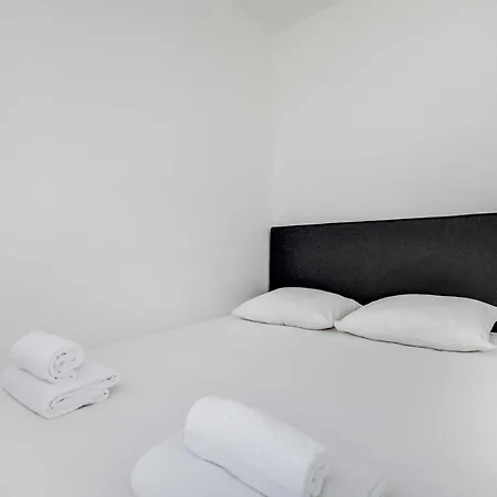 Spacious With Garden 4p - Apartment