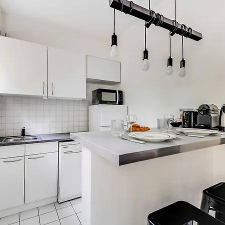 Spacious With Garden 4p - Neuilly-sur-Seine